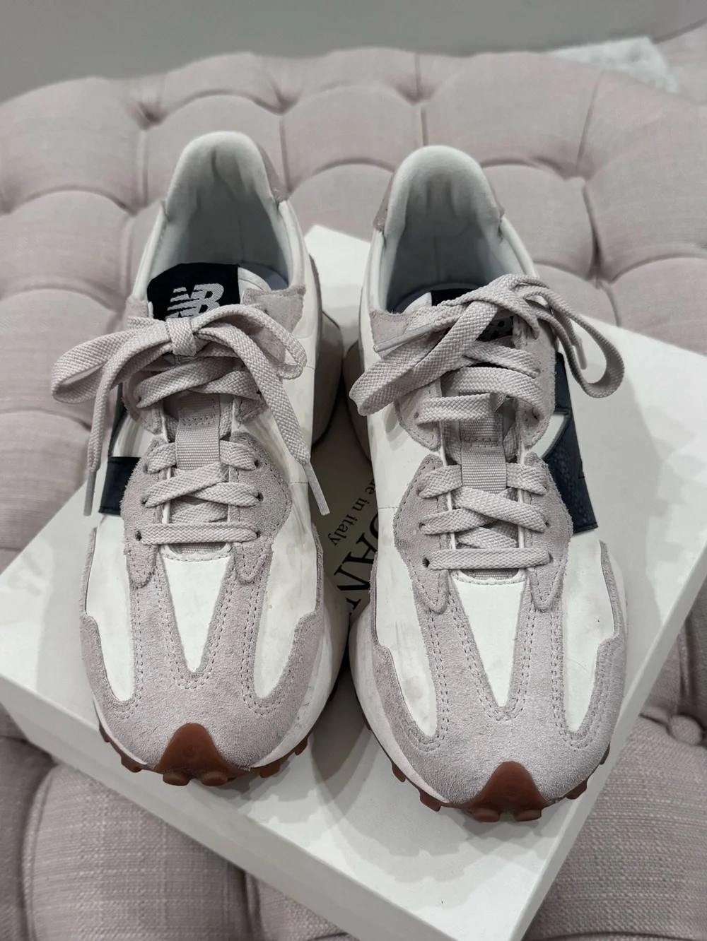 New Balance 327 Women's Sneakers in White & Navy